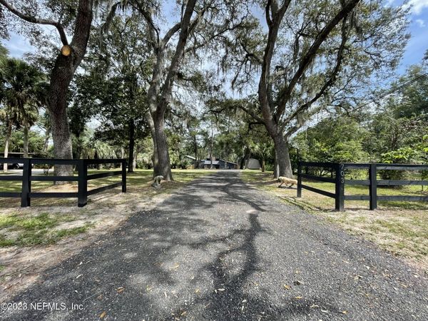 703 ARTHUR MOORE Drive, Green Cove Springs, FL 32043