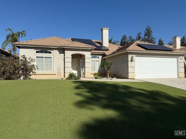 10904 Mirage Drive, Bakersfield, CA 93311