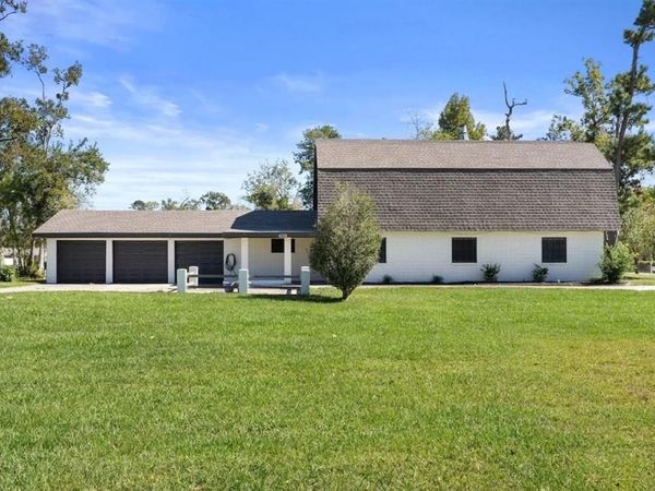 1056 Forest Blvd Boulevard, Lake Charles, LA 70611