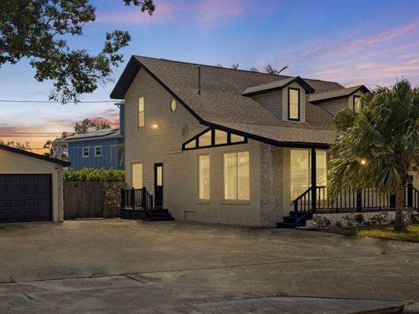 100 82ND AVENUE N, ST PETERSBURG, FL 33702