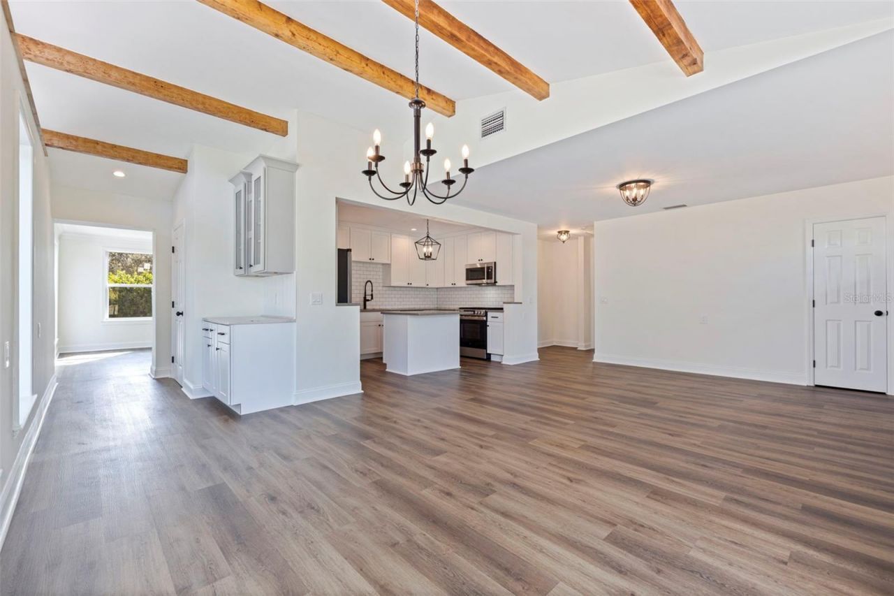 100 82nd Avenue N, Saint Petersburg, FL 33702 Photo