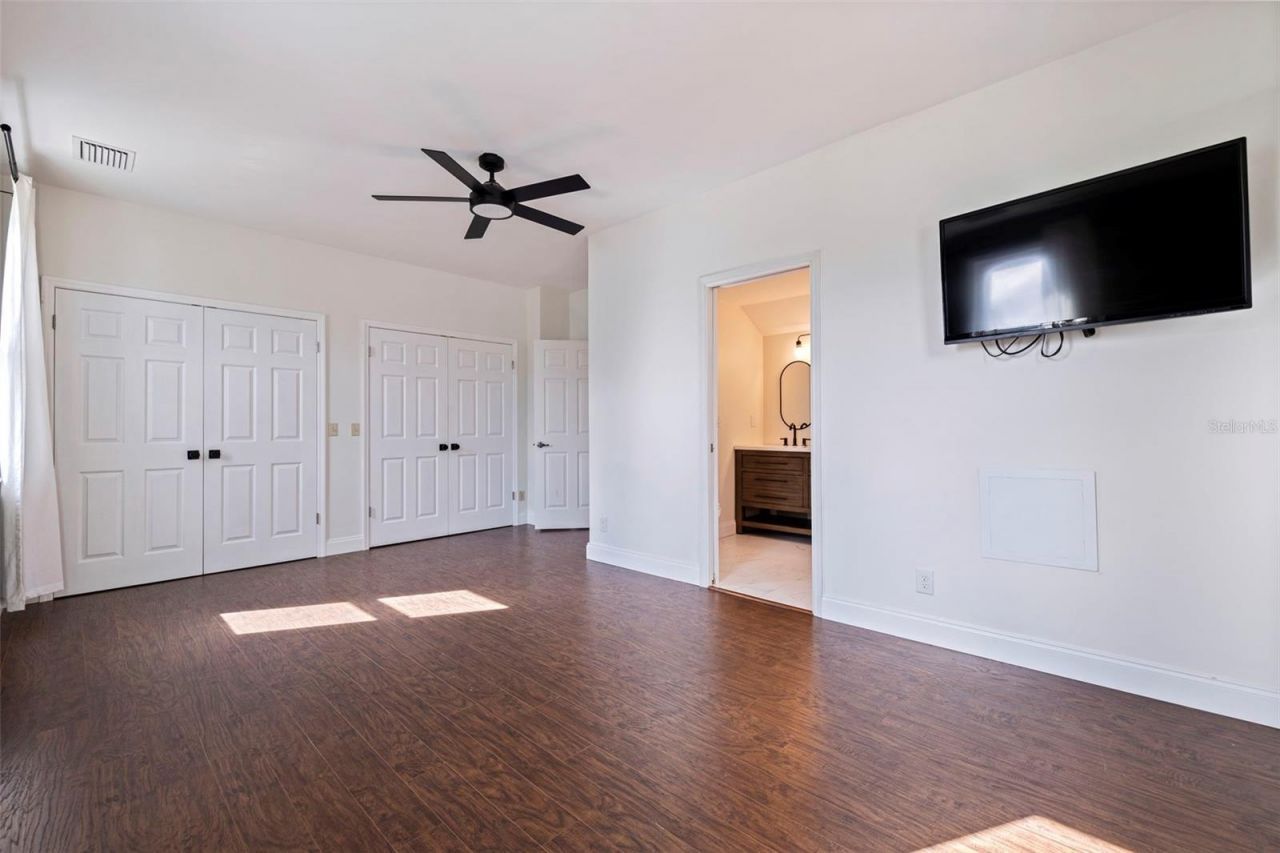 100 82nd Avenue N, Saint Petersburg, FL 33702 Photo