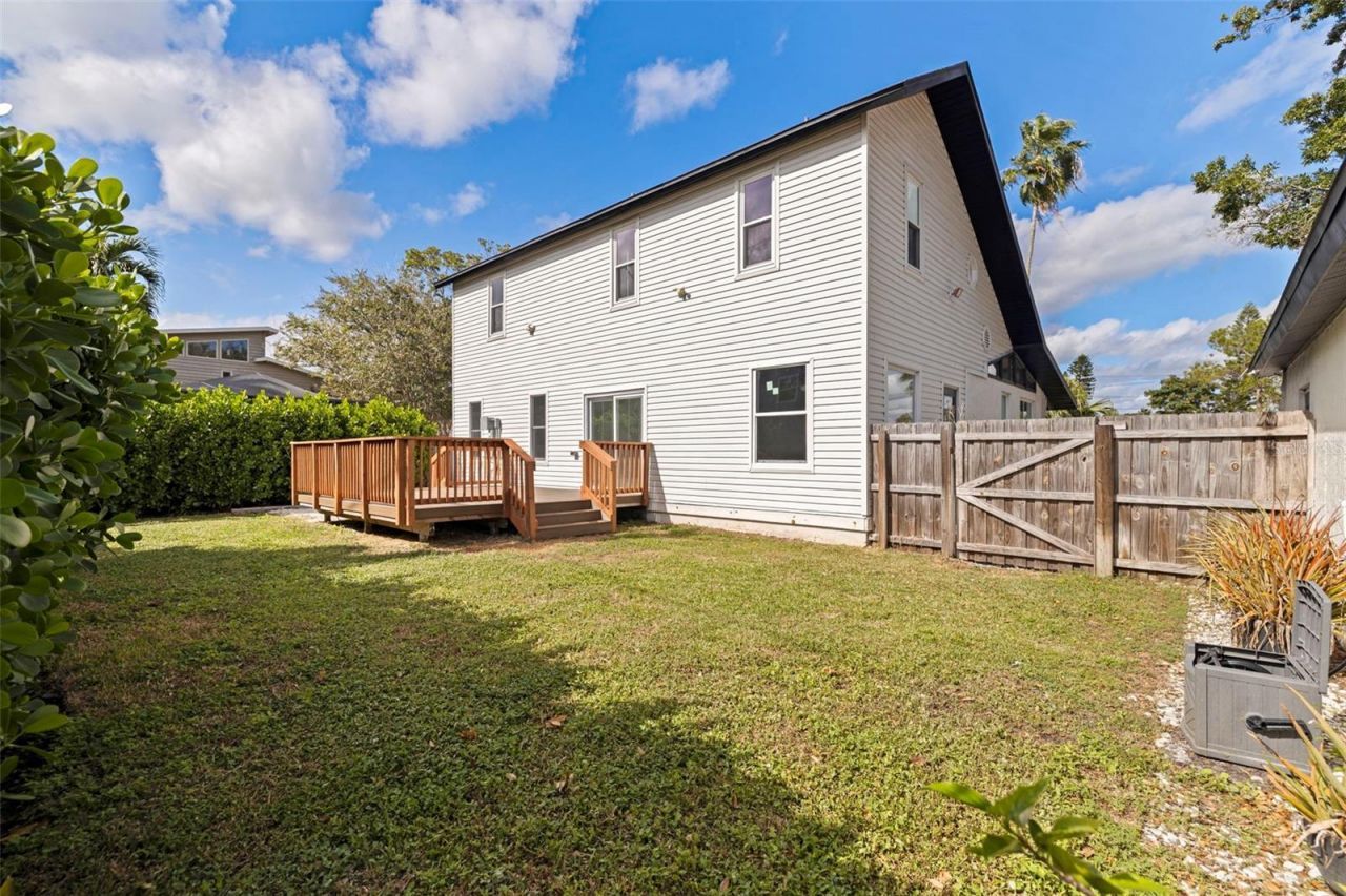 100 82nd Avenue N, Saint Petersburg, FL 33702 Photo