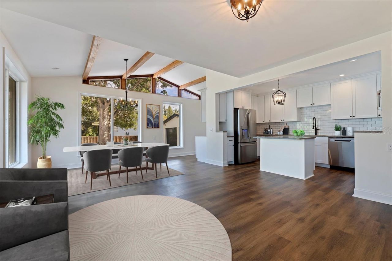 100 82nd Avenue N, Saint Petersburg, FL 33702 Photo