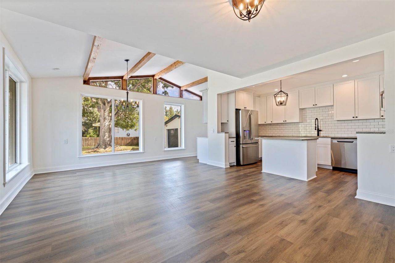 100 82nd Avenue N, Saint Petersburg, FL 33702 Photo