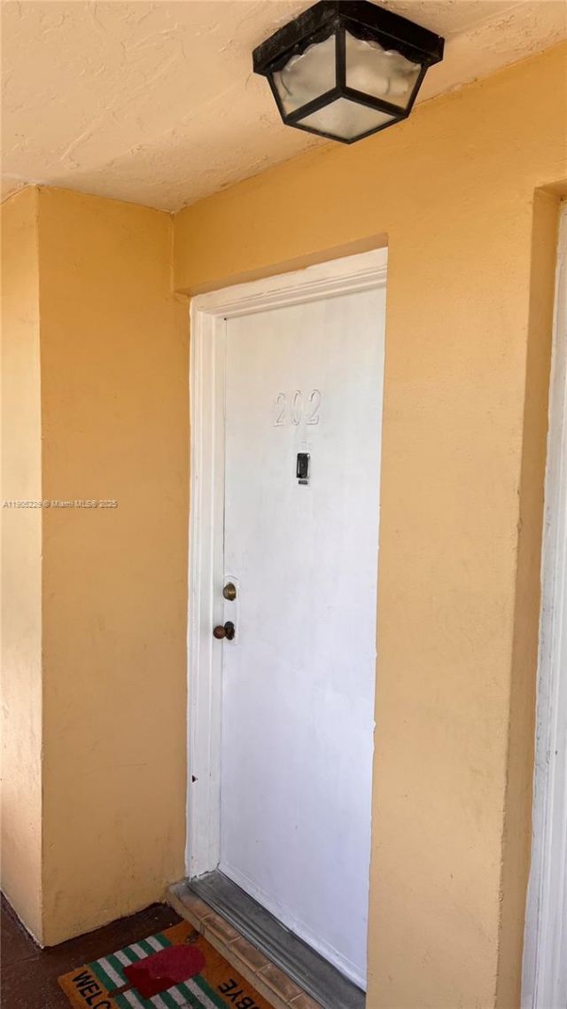 8850 Fontainebleau Blvd, Unit 202, Miami, FL 33172 Photo