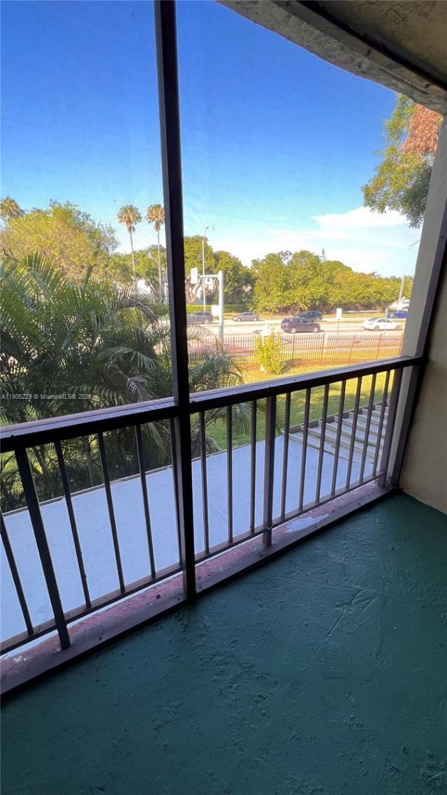 8850 Fontainebleau Blvd, Unit 202, Miami, FL 33172 Photo