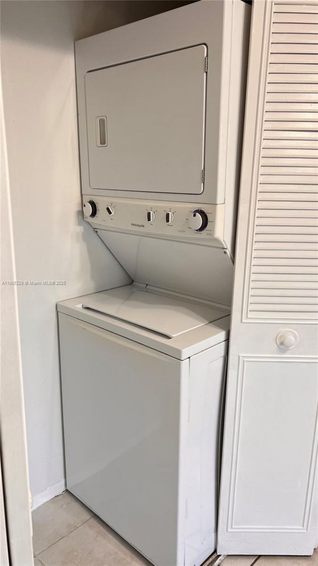 8850 Fontainebleau Blvd, Unit 202, Miami, FL 33172 Photo