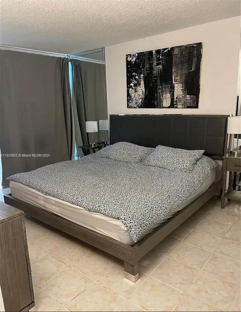 16909 N Bay Rd, Unit 512, Sunny Isles Beach, FL 33160 Photo