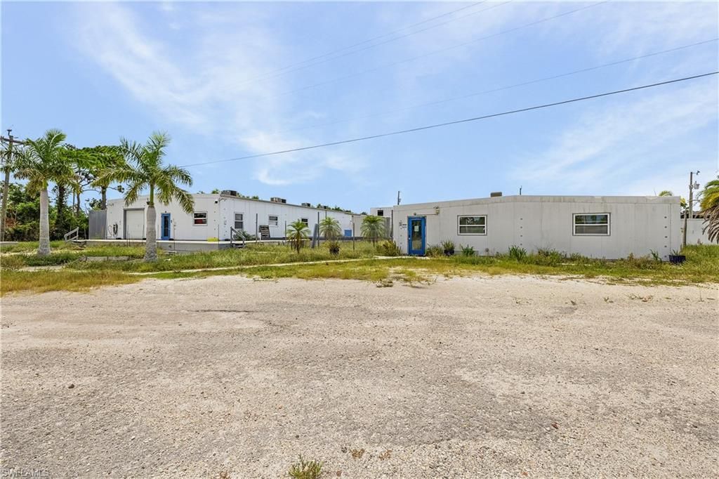 9703 Stringfellow Rd, Saint James City, FL 33956 Photo