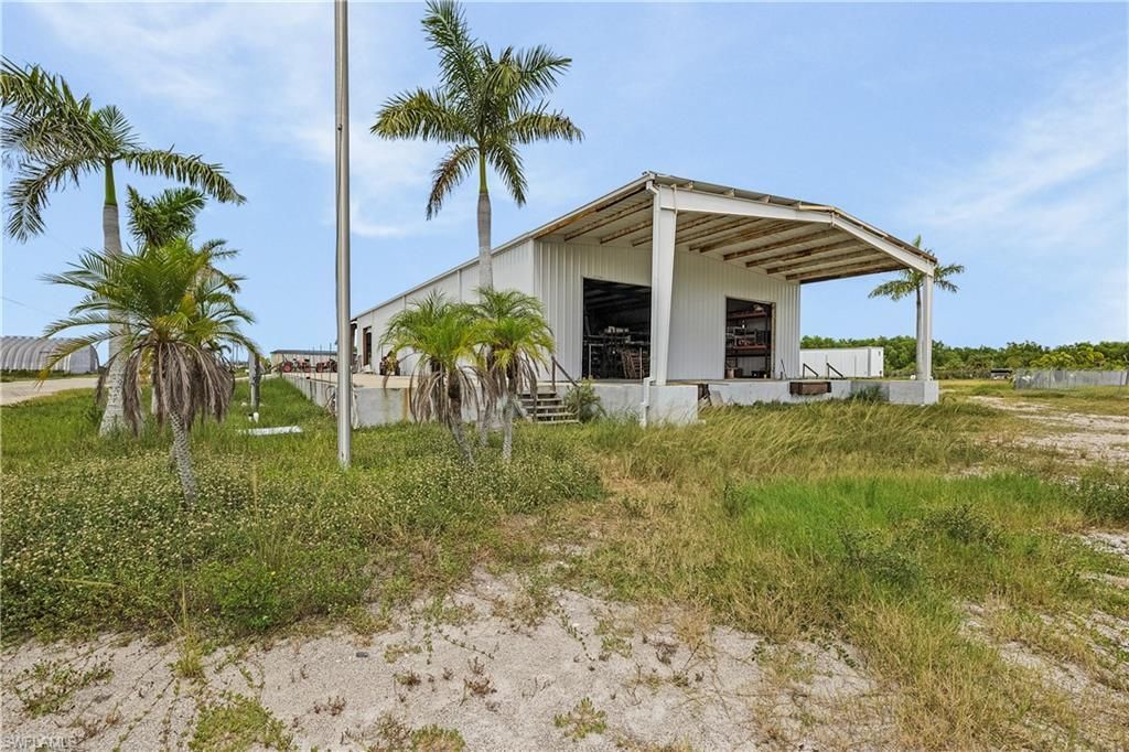 9703 Stringfellow Rd, Saint James City, FL 33956 Photo
