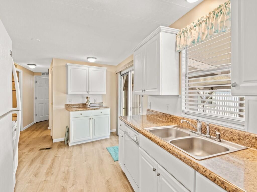 4800 SE Federal Highway Highway, Unit 76, Stuart, FL 34997 Photo
