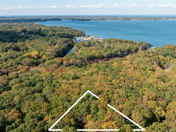 11195 N Bayview Road, Southold, NY 11971