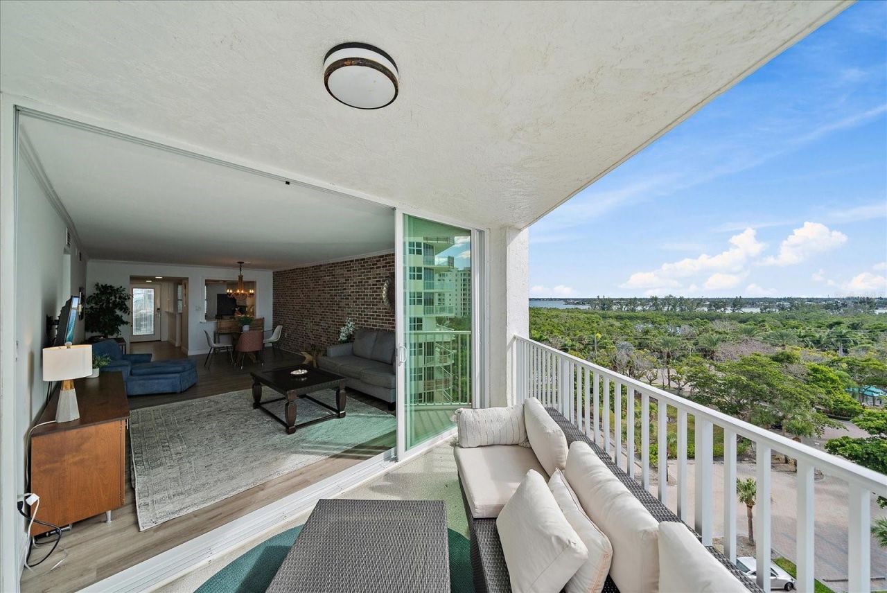 1770 Benjamin Franklin Dr, Unit 704, Sarasota, FL 34236 Photo