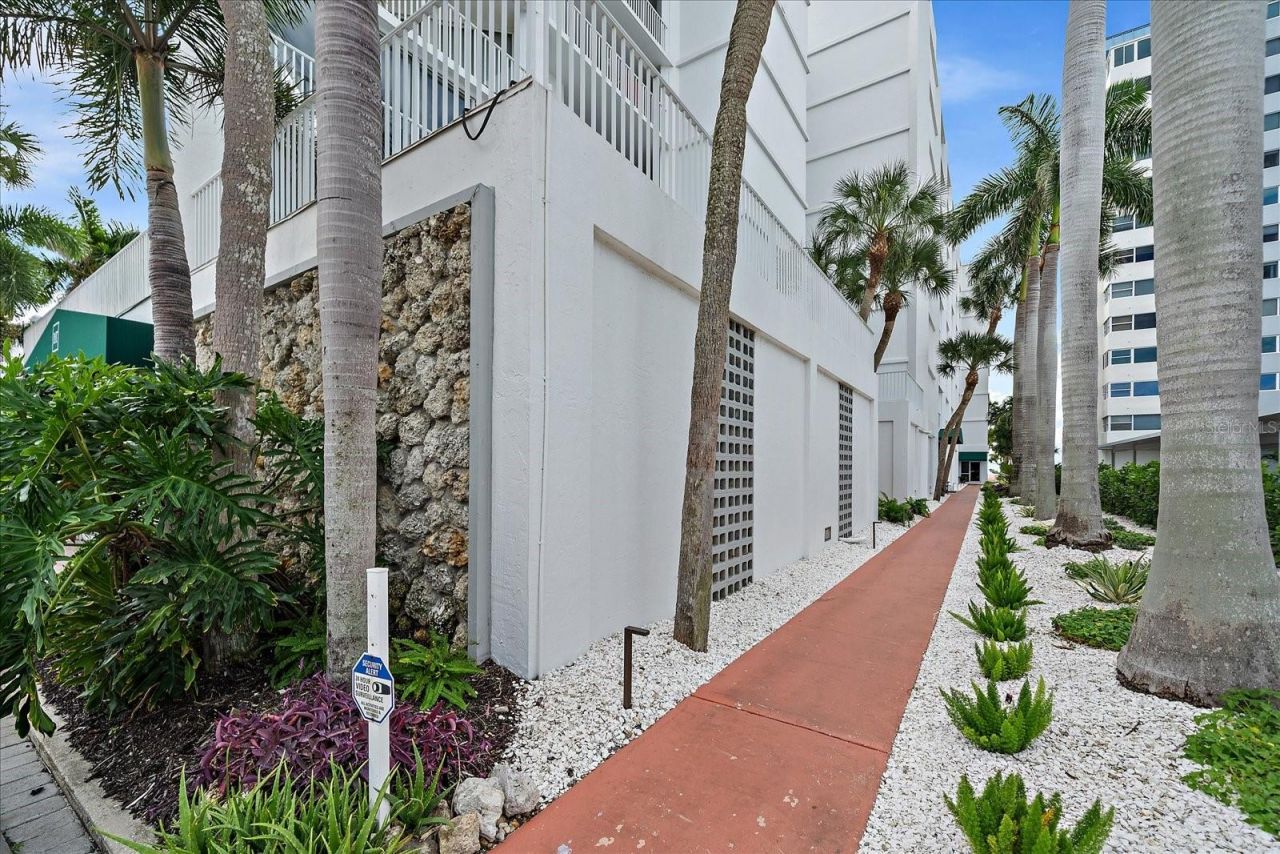 1770 Benjamin Franklin Dr, Unit 704, Sarasota, FL 34236 Photo