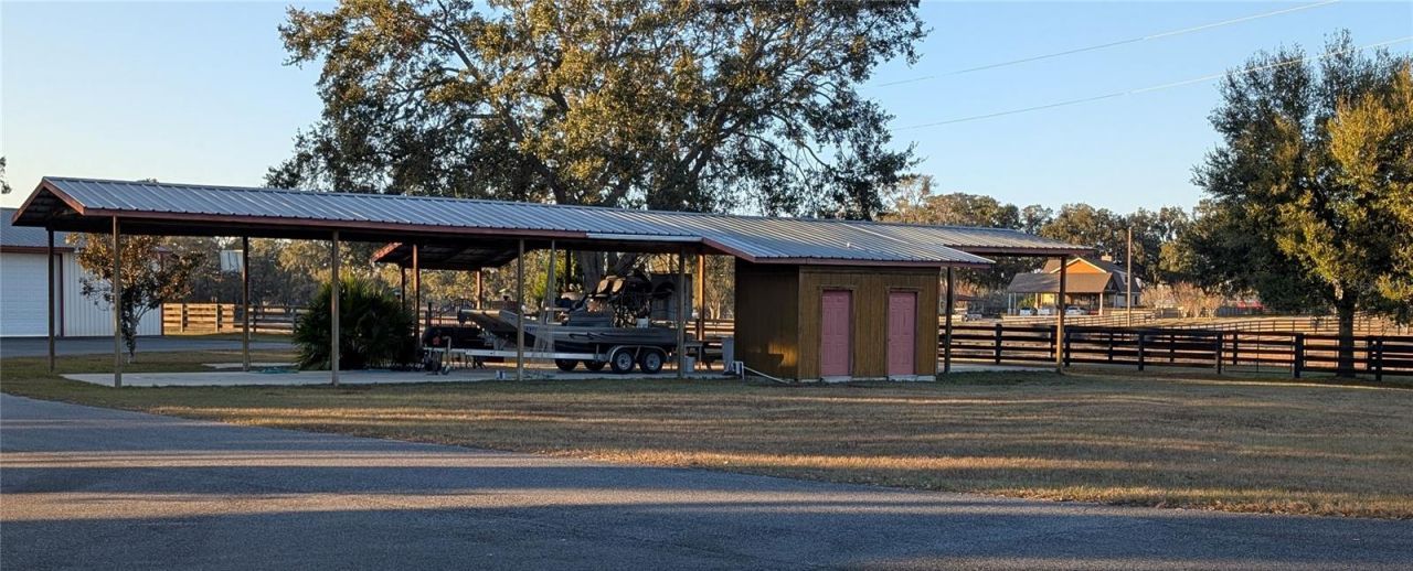 18800 SE 47th Place, Morriston, FL 32668 Photo