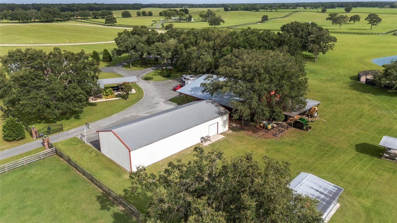 18800 SE 47th Place, Morriston, FL 32668 Photo