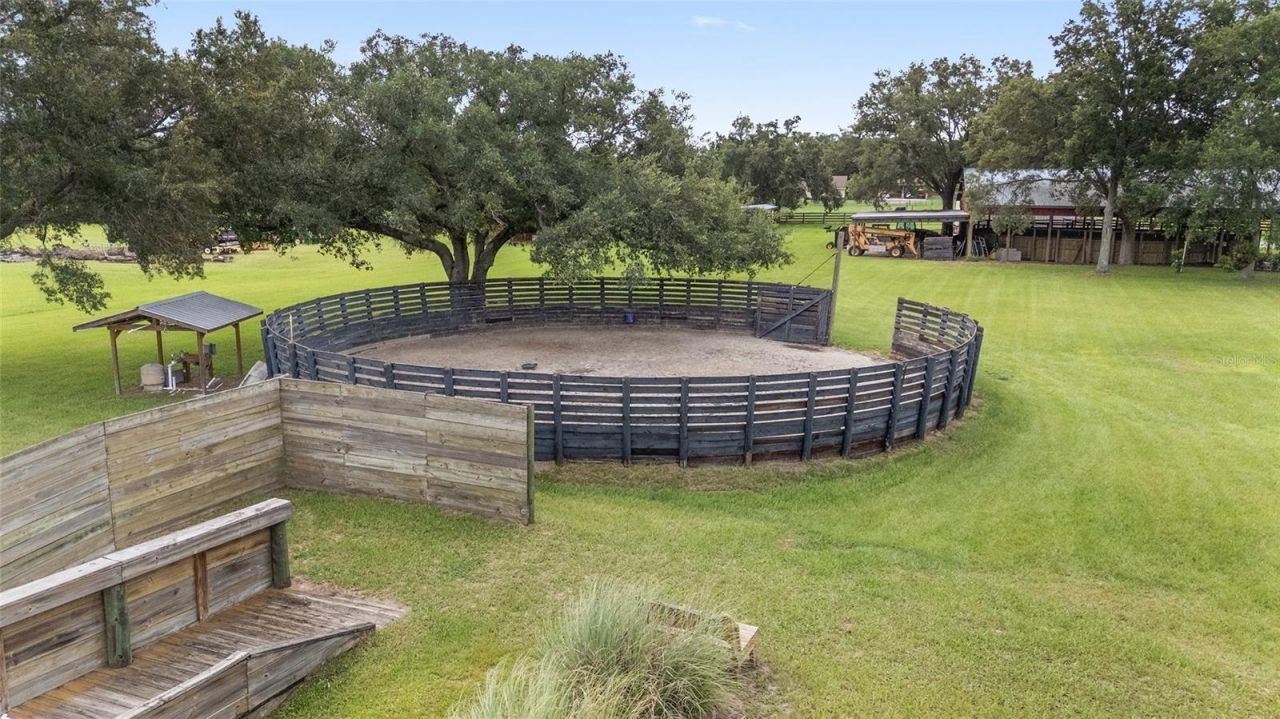 18800 SE 47th Place, Morriston, FL 32668 Photo