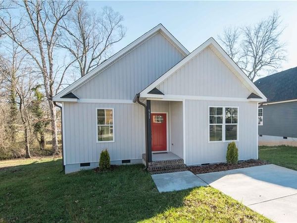 911 Franklin Street, Thomasville, NC 27360