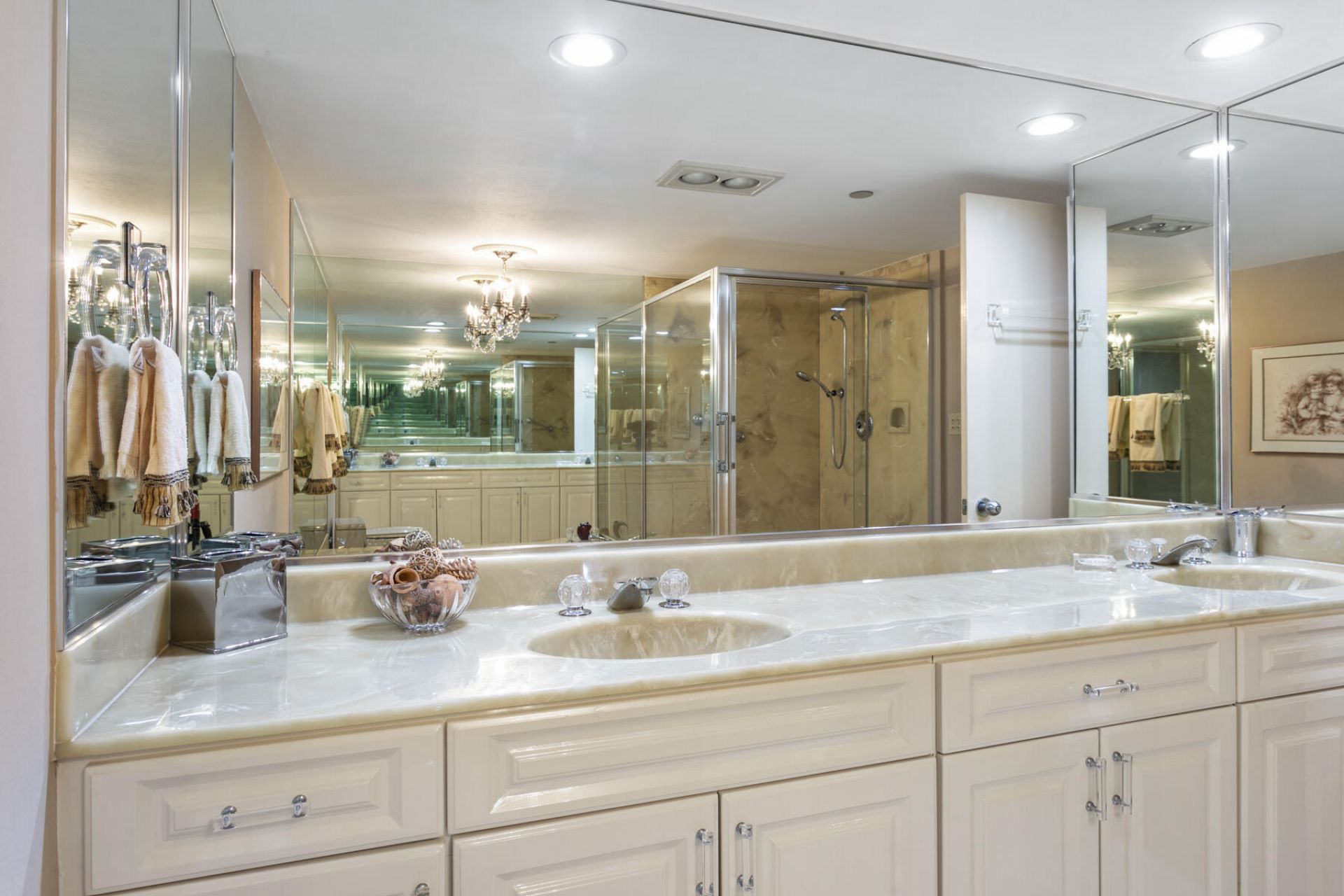 5070 N Ocean Drive, Unit 2c, Singer Island, FL 33404 Photo