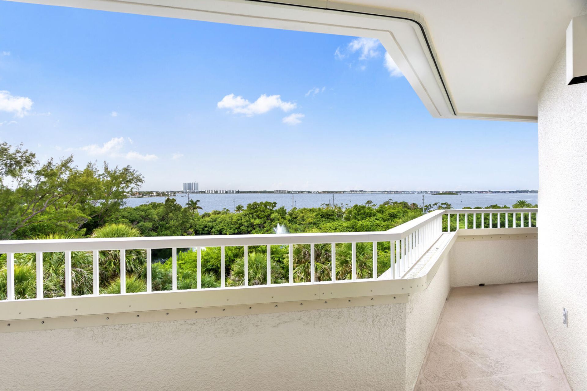 5070 N Ocean Drive, Unit 2c, Singer Island, FL 33404 Photo