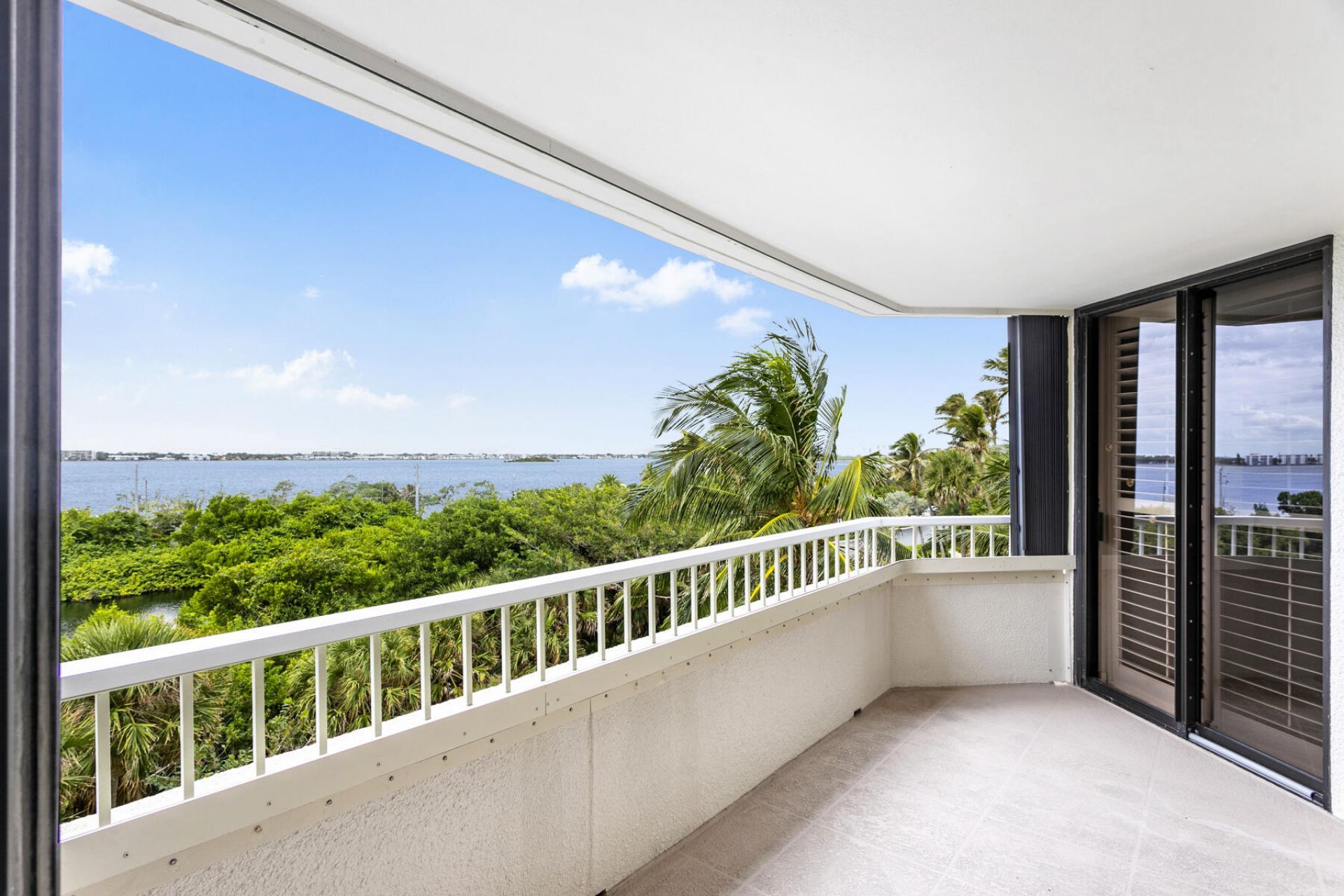 5070 N Ocean Drive, Unit 2c, Singer Island, FL 33404 Photo