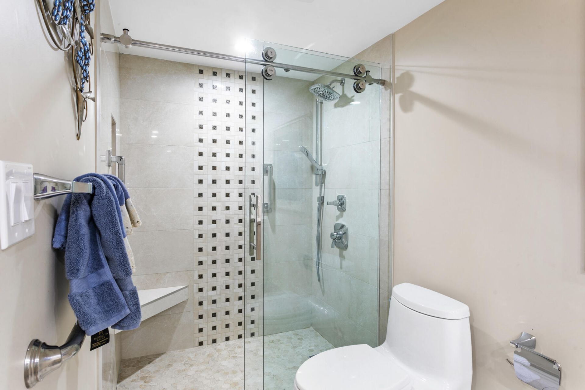 5070 N Ocean Drive, Unit 2c, Singer Island, FL 33404 Photo