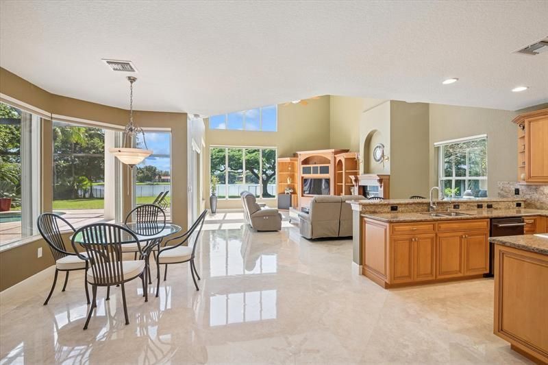 10372 N Lake Vista Cir, Davie, FL 33328 Photo