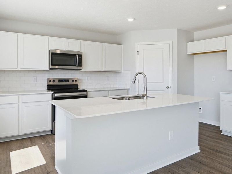 938 Sherwood Loop, Bellefontaine, OH 43311 Photo 11