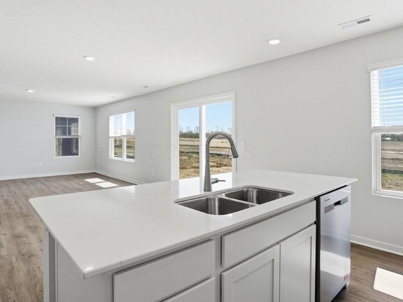 938 Sherwood Loop, Bellefontaine, OH 43311 Photo 13