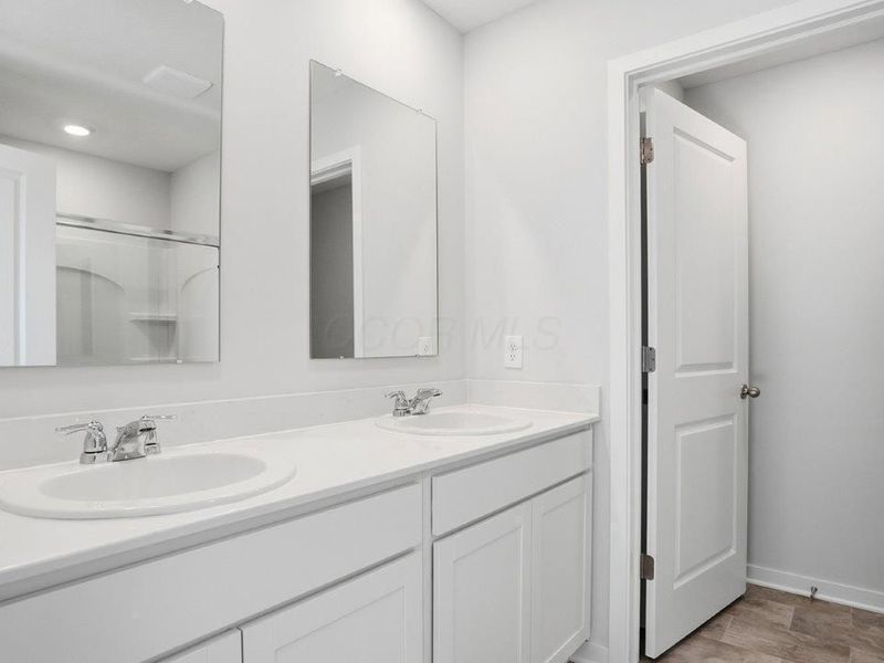 938 Sherwood Loop, Bellefontaine, OH 43311 Photo 28