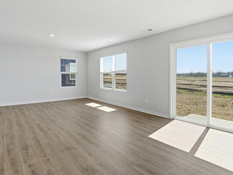 938 Sherwood Loop, Bellefontaine, OH 43311 Photo 7