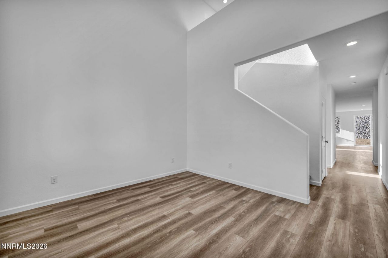 690 E Patrician Drive, Reno, NV 89506 Photo