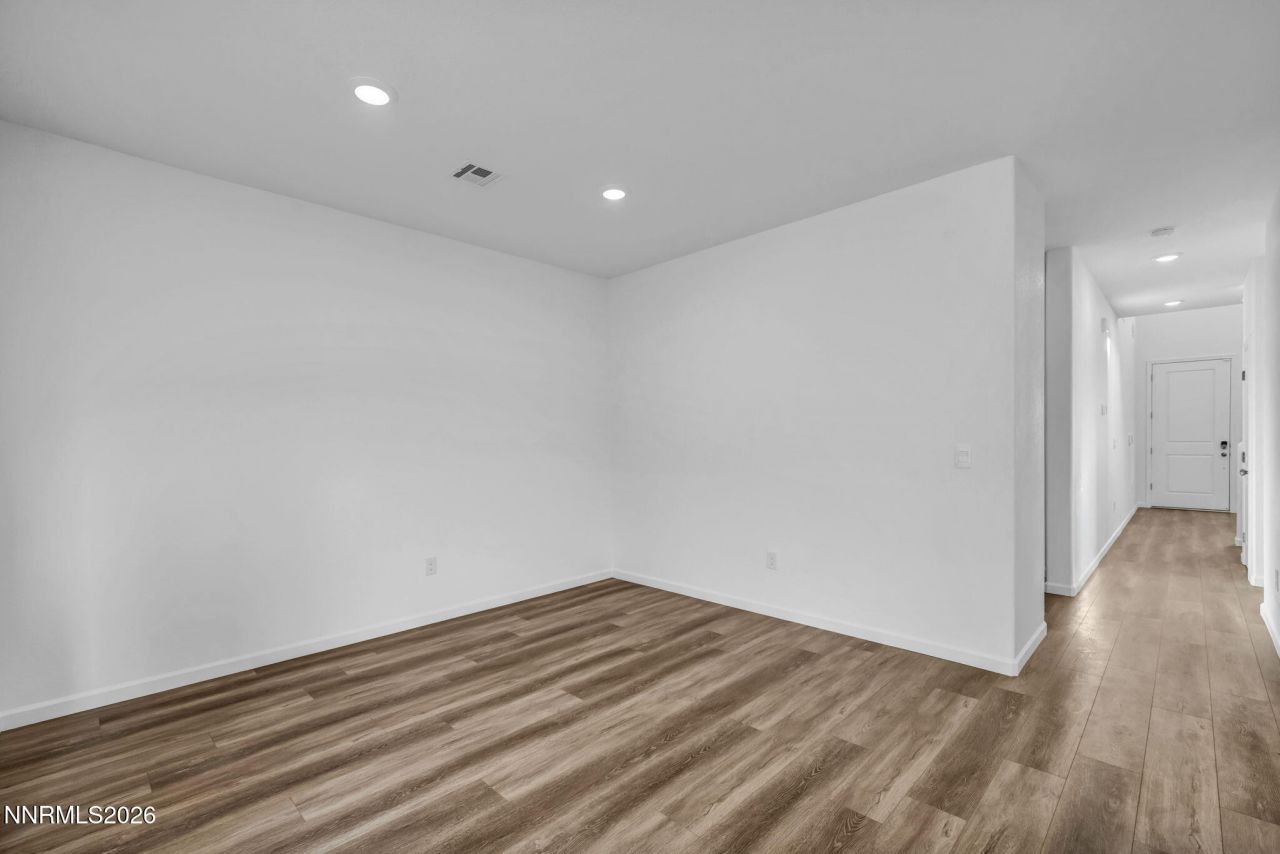 690 E Patrician Drive, Reno, NV 89506 Photo