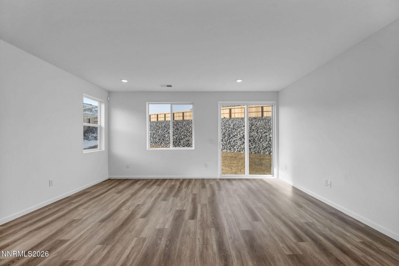 690 E Patrician Drive, Reno, NV 89506 Photo