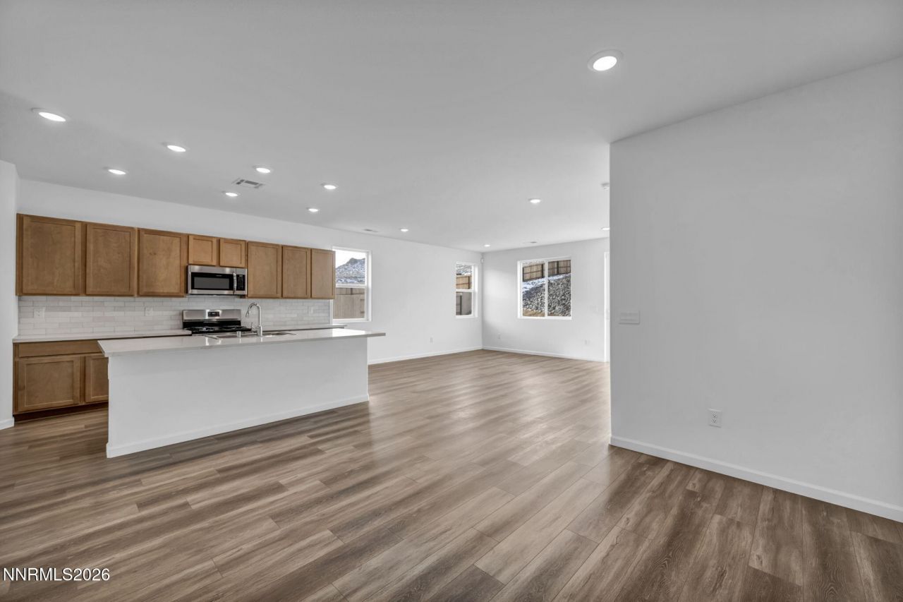 690 E Patrician Drive, Reno, NV 89506 Photo