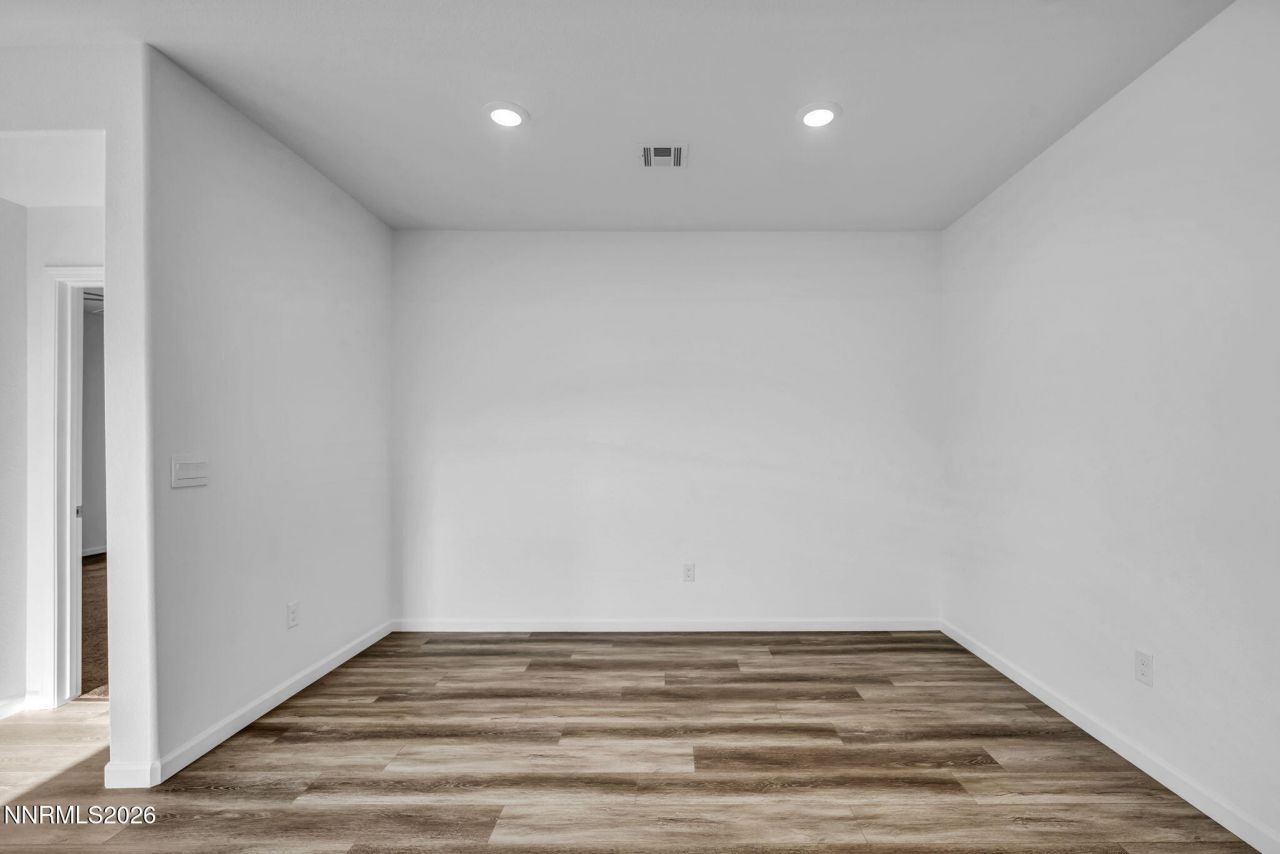 690 E Patrician Drive, Reno, NV 89506 Photo