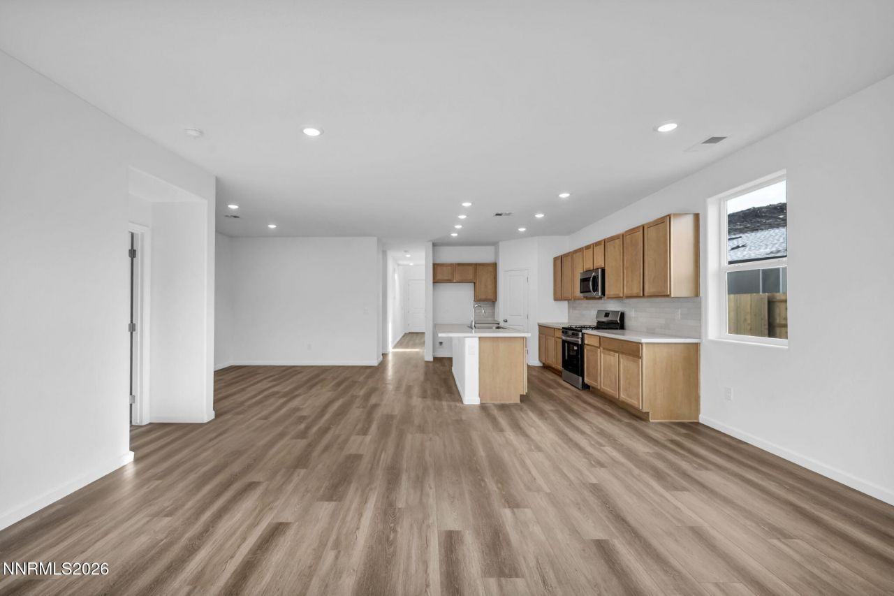 690 E Patrician Drive, Reno, NV 89506 Photo