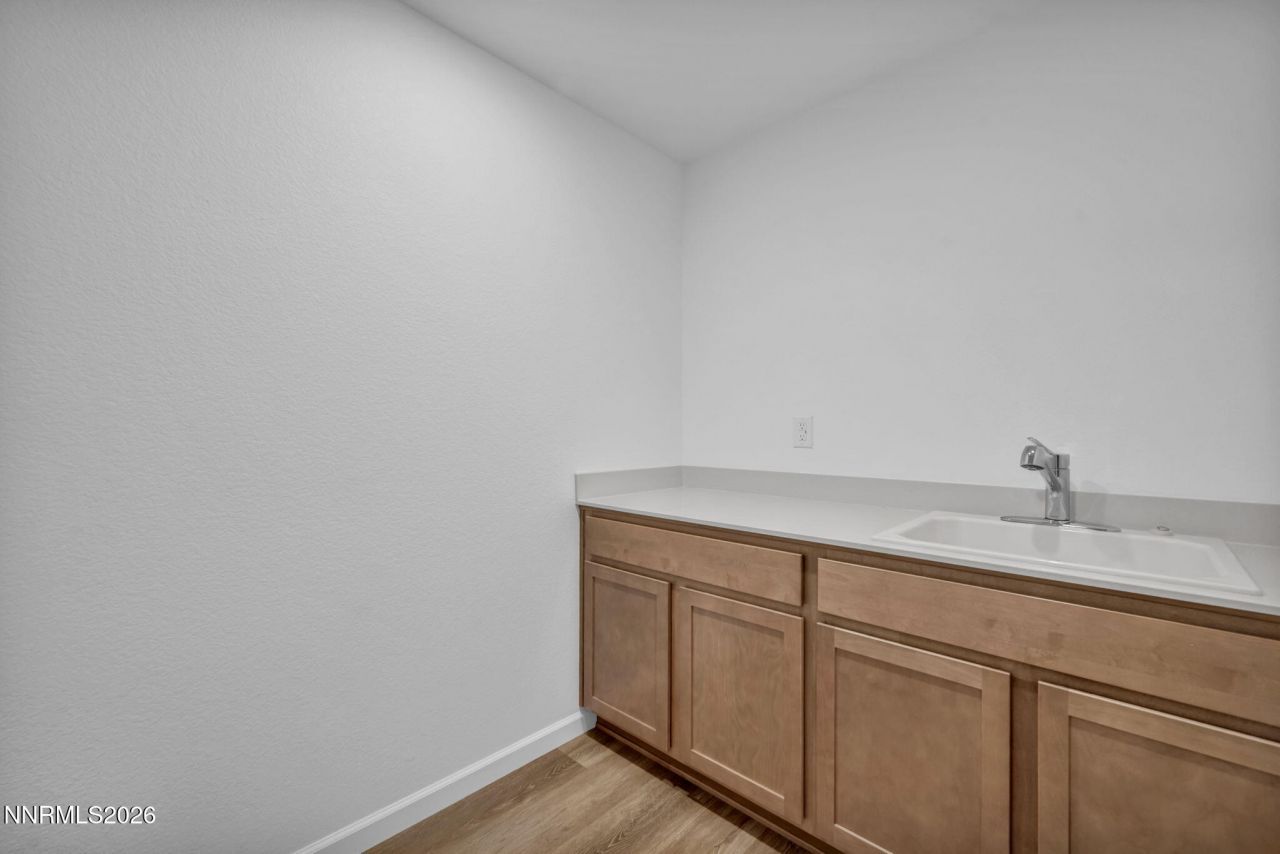 690 E Patrician Drive, Reno, NV 89506 Photo