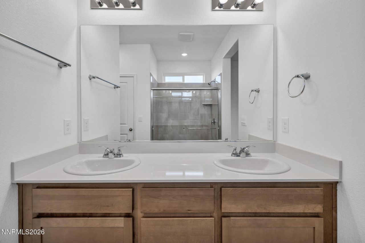 690 E Patrician Drive, Reno, NV 89506 Photo