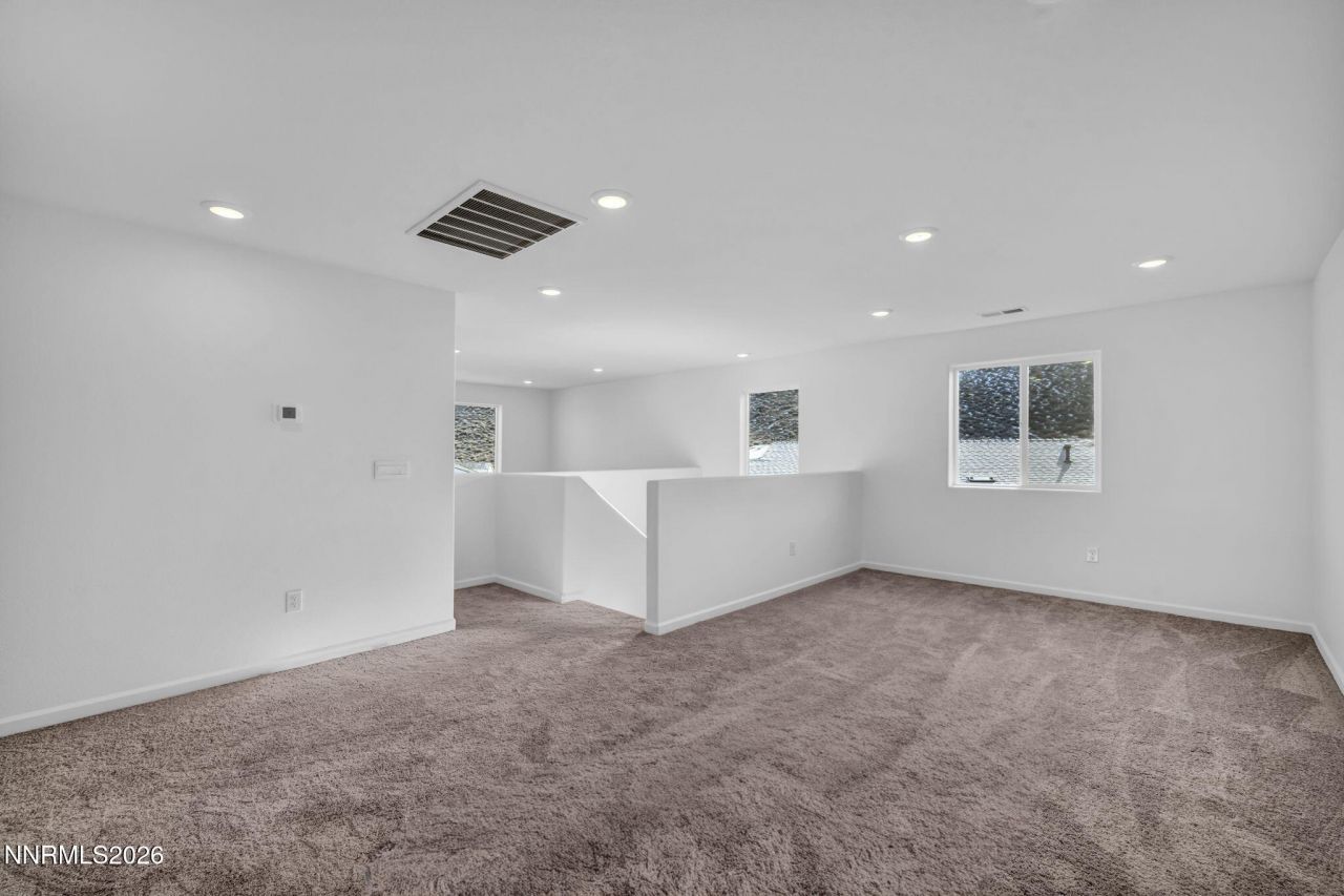 690 E Patrician Drive, Reno, NV 89506 Photo