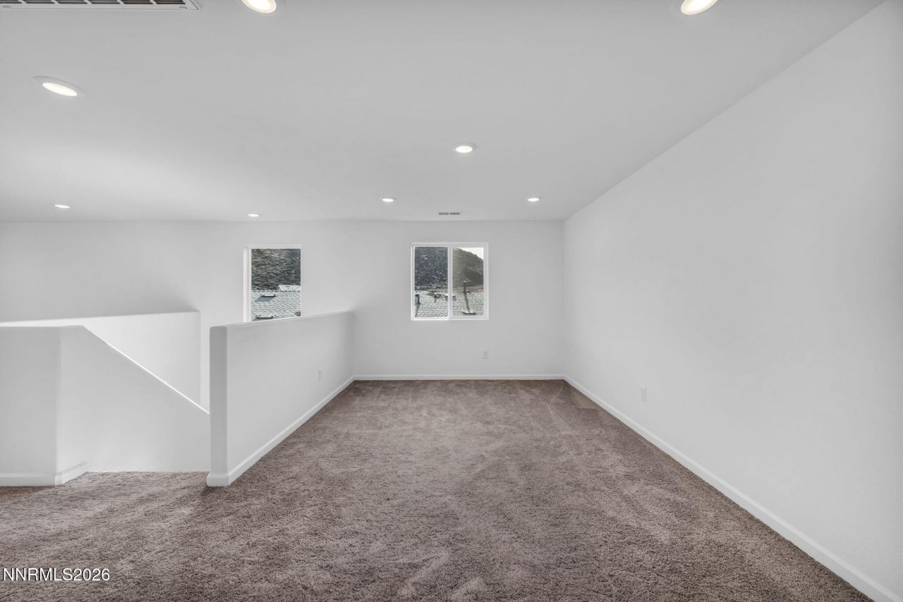 690 E Patrician Drive, Reno, NV 89506 Photo