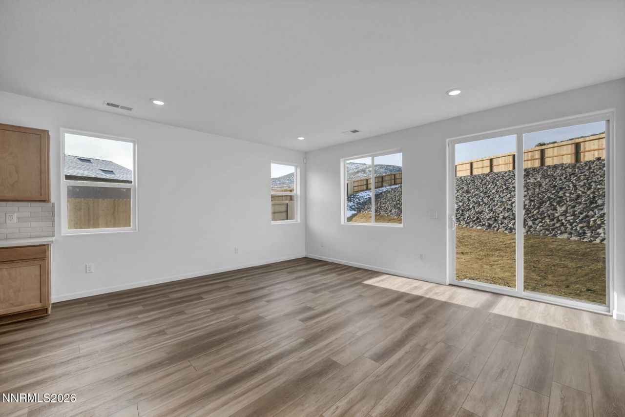 690 E Patrician Drive, Reno, NV 89506 Photo