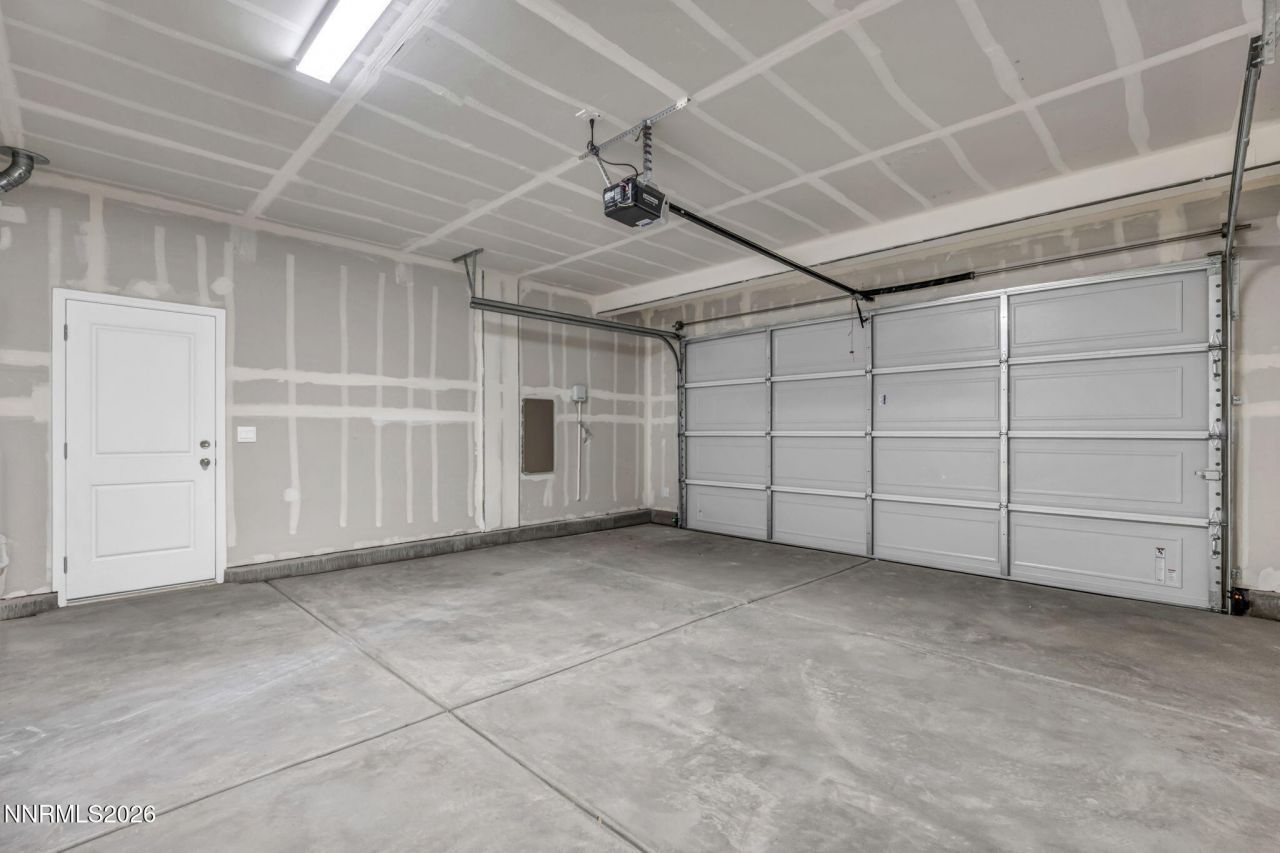 690 E Patrician Drive, Reno, NV 89506 Photo