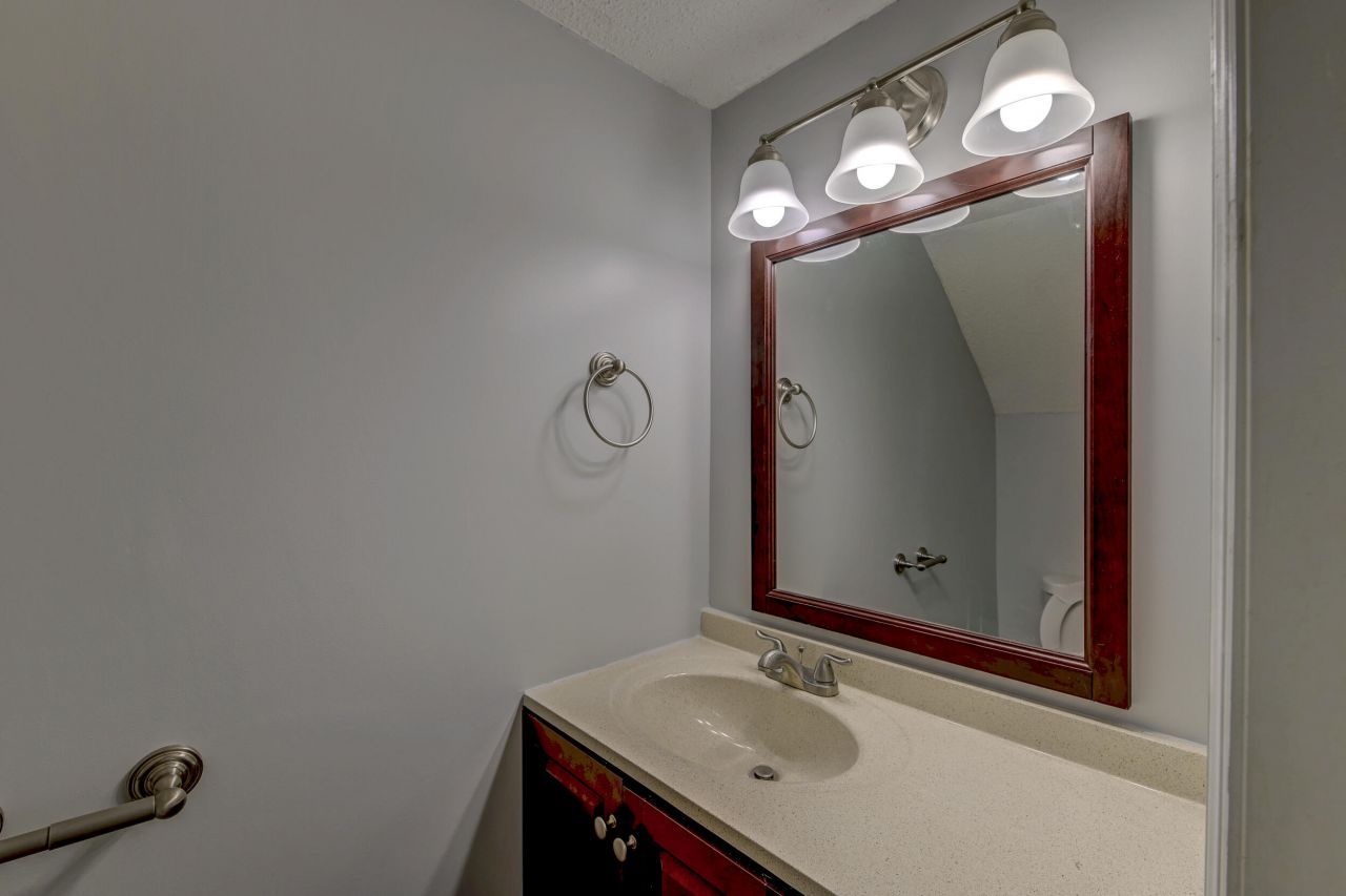 2362 Parsonage Road Photo 32