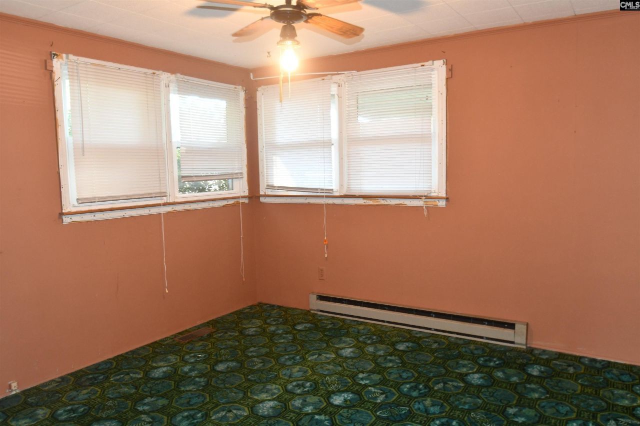 2402 Rosalyn Drive Photo 10