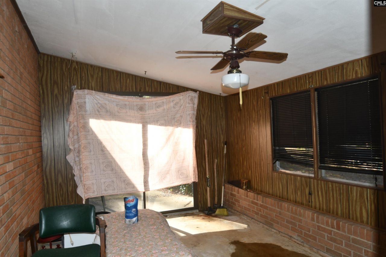 2402 Rosalyn Drive Photo 16