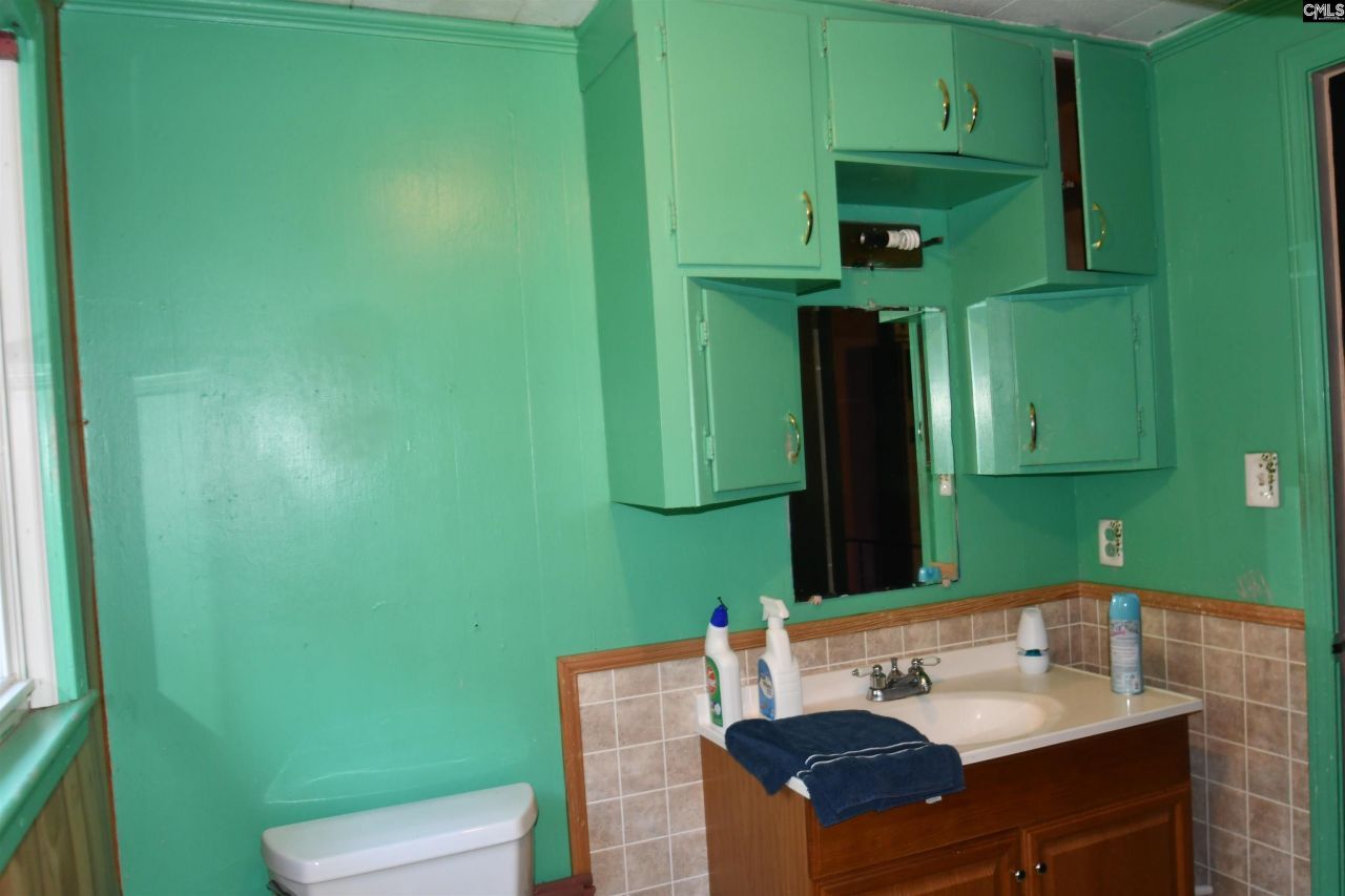 2402 Rosalyn Drive Photo 17