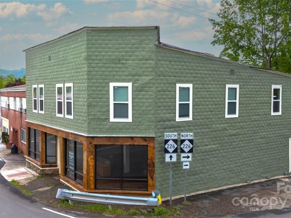 23 N 226 Highway, Bakersville, NC 28705