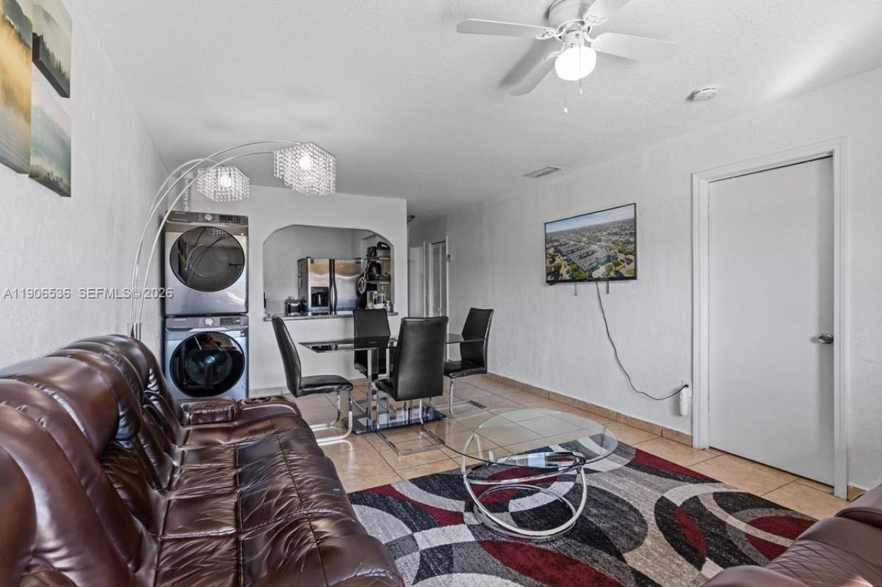 1275 W 35th St, Unit 55B, Hialeah, FL 33012 Photo